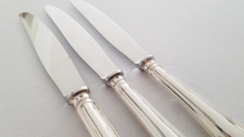 Christofle - A set of 3 Silver Plated Dinner Knives - Spatours collection