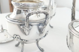 A Louis XVI-style Silver Plated Tea- and Coffee service - Roux Marquiand - France, c. 1919