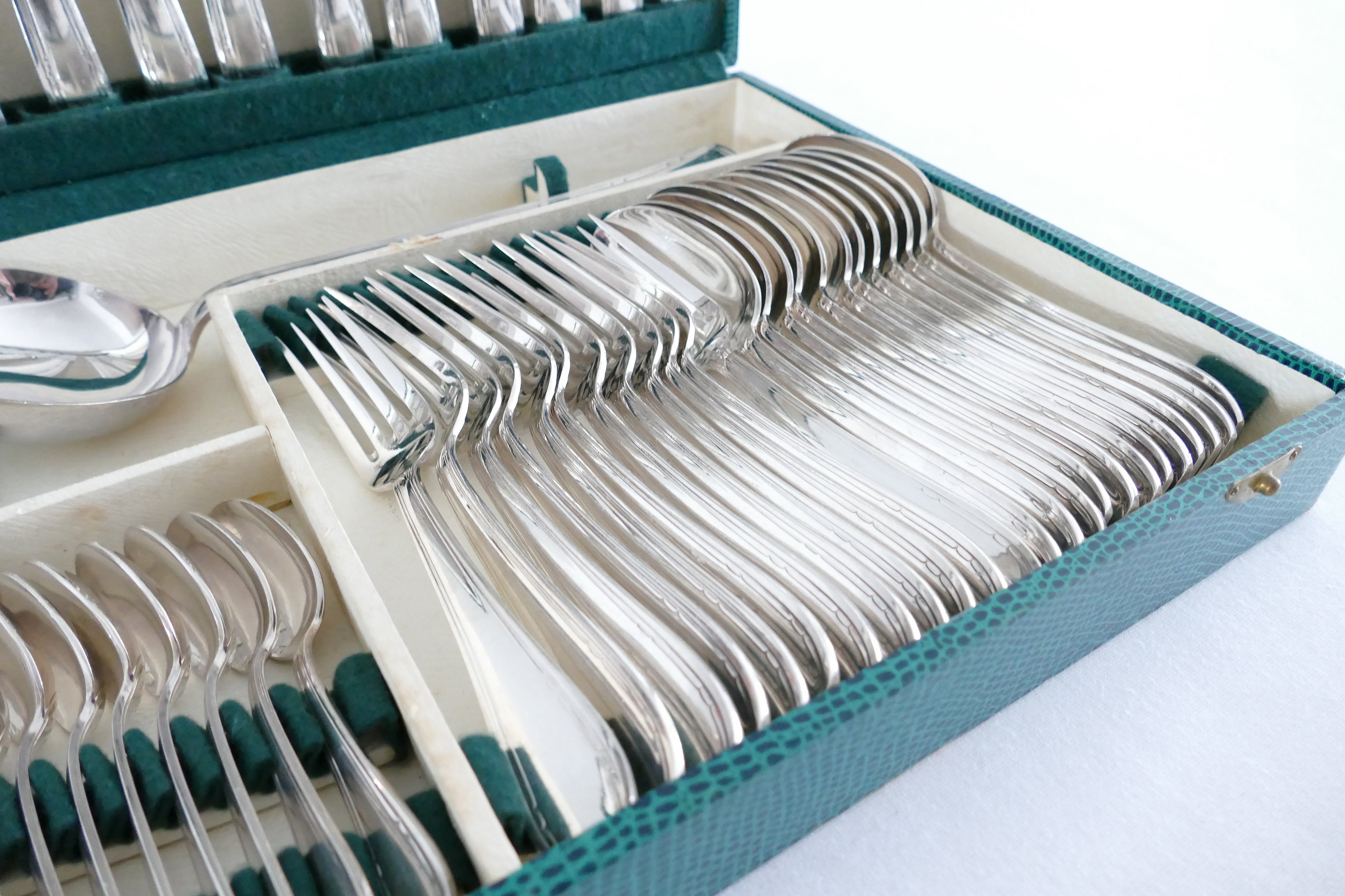 Verzilverde bestekcassette in Art Deco-stijl - 49-delig/12-persoons - L.C.F. (Le Couverts Francais) - c. 1955