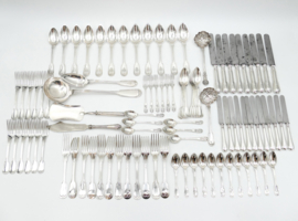 Kerkelijk verzilverd bestek van een Latijns Aartsbisschop  - Christofle – 97-delig – Chinon & Baguette - Pauselijke Staat, 1860-1868