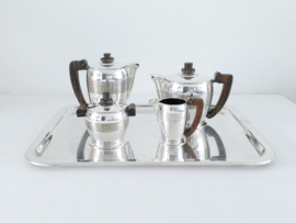 An Art Deco silver plated 4-piece Tea- and Coffee service - Orfevererie Ercuis, France - 1930's