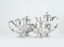 Italiaans .800 zilveren Thee- en Koffieservies in de Rococo-stijl - A. Cesa, Alessandria - 1935-1944