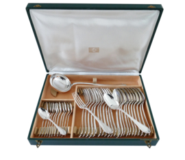 Christofle -  Manufacture de L'Alfenide - Pompadour - Silver Plated Cutlery Canteen - 37-piece/12-pax. - France, 1900-1935