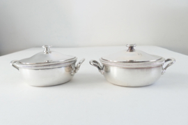 Ercuis - A set of 2 silver plated lidded dishes