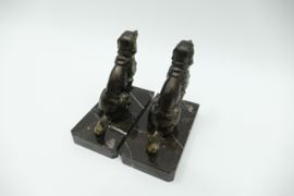 Een paar Art Deco boekensteunen in Zamac, in de vorm van Flat Coated Retrievers - c. 1930