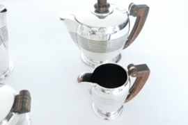 An Art Deco silver plated 4-piece Tea- and Coffee service - Orfevererie Ercuis, France - 1930's