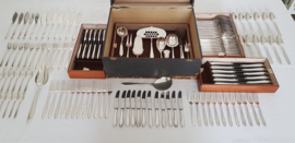 Silver plated cutlery in cassette - 143-piece / 12-person - model P2 Point fillet - Keltum, van Kempen & Begeer