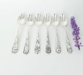 Gero - Set van 6 verzilverde koffielepels met bloempatronen
