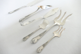 Silver Plated Louis XV Cutlery Canteen - 151 pieces/12-pax. - Orfevrerie Bel - France, c. 1950