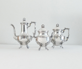 A Louis XVI-style Silver Plated Tea- and Coffee service - Roux Marquiand - France, c. 1919