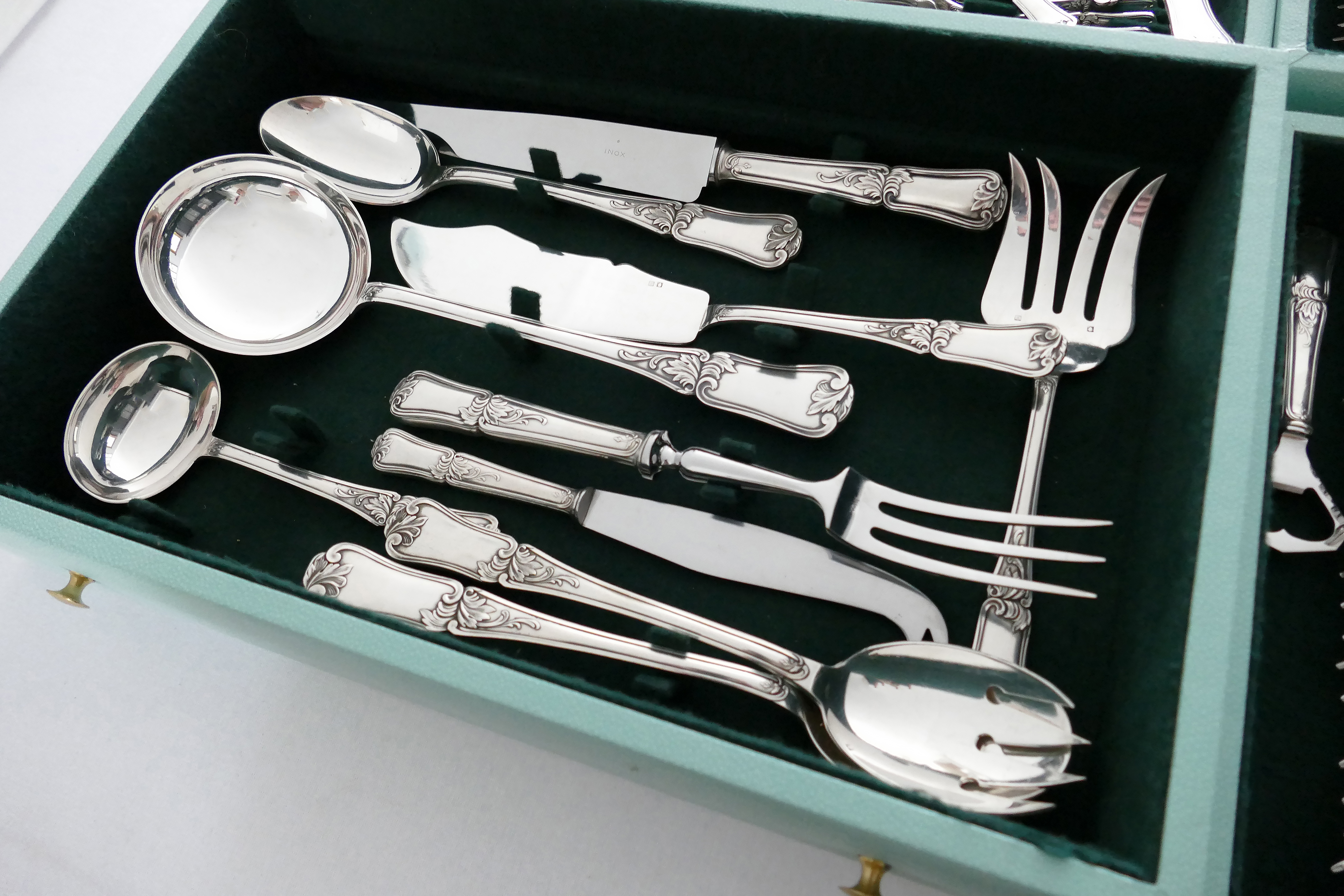 Silver Plated Cutlery Canteen in Règence-style - 136-piece/12-pax. - France, 1950's-1960's