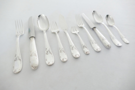 Societé National d'Orfevrerie - Silver Plated Louis XV/Rococo-style Cutlery Canteen - 123-piece/12-pax - France, 1950's