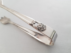 Roger Bros 1847, USA - Silver Plated sugartongs "Eternally Yours"
