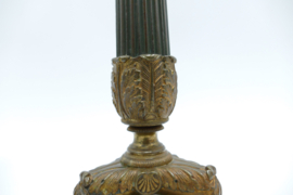 Een Paar Charles X Vuurverguld en gepatineerd bronzen Kandelaars - Frankrijk, c. 1830