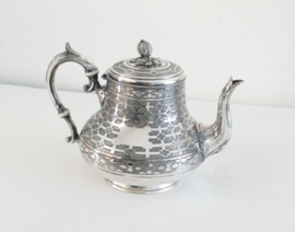 A Japonesque Silverplated Coffee pot - Mappin Brothers, London c. 1860