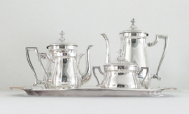 A WMF Late Art Nouveau/Early Art Deco silver plated 5-piece Tea- and Coffee service - Württenbergische Metallwarenfabrik, Geislingen - c. 1920