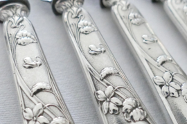 A set of 12 Silver Plated Art Nouveau luncheon knives - c. 1900