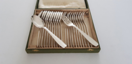 Christofle - A 24-piece canteen of cutlery - Atlas collection - Luc Lanel for the S.S. Normandie - France,  1930's