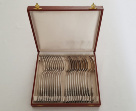 Wiskemann, Brussels - 94-piece silver plated cutlery in canteens - Louis XV/Rococo - Belgium, period 1928-1979