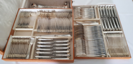 Verzilverde Bestekcassette - 137-delig/12-persoons in Louis XV/Rococo-stijl - Solingen, Duitsland c.1930