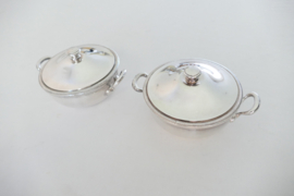 Ercuis - A set of 2 silver plated lidded dishes