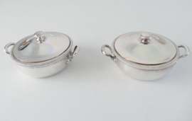 Ercuis - A set of 2 silver plated lidded dishes