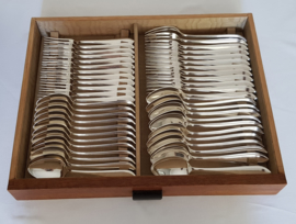 Silver Plated Cutlery Canteen / 88-pieces - 12 persons - Sola 90