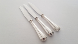 Christofle - A set of 3 Silver Plated Dinner Knives - Spatours collection