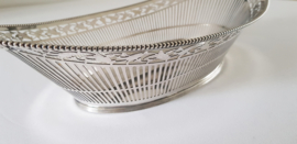 Silver Bread Basket - Pearl and Lily motives - .835 silver - Fa. Dahlia, Amsterdam 1925