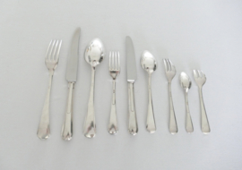 Wiskemann, Brussels - Silver Plated Art Deco Cutlery Canteen - N.16 "Standard" - 117-piece/12-pax. - Belgium, c. 1930