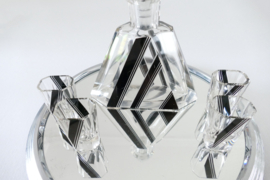Karl Palda - Art Deco Whiskey decanter on a mirror  plateau - Czechoslovakia, 1930's