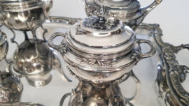Orfevrerie Gallia (Christofle) - Silver Plated Louix XVI Tea & Coffee service - France, c. 1925