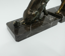 Een paar Art Deco boekensteunen in Zamac, in de vorm van Flat Coated Retrievers - c. 1930