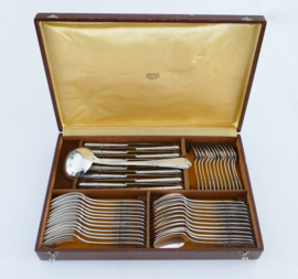Orfevrerie J.Brille, Paris - Silver plated Louis XV Cutlery Canteen 49-piece/12-pax. - c. 1920