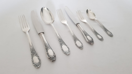 Verzilverd bestek in Louis XV/Rococo-stijl - 83-delig/12-persoons - Duitsland, c. 1950's