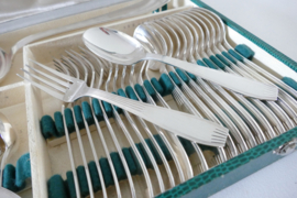 Christofle/Manufacture de L'Alfenide - Cirta - Art Deco Verzilverde Bestekcassette - 37-delig/12-persoons- ontwerp Luc Lanel -  Frankrijk, 1930's