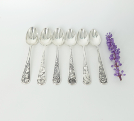 Gero - Set van 6 verzilverde koffielepels met bloempatronen