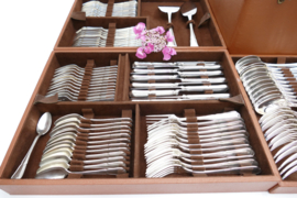 Verzilverde bestekcassette - Louis XV - 125-delig/12-persoons - J. Brille, c. 1965