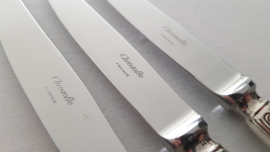 Christofle - A set of 3 Silver Plated Dinner Knives - Chinon collection