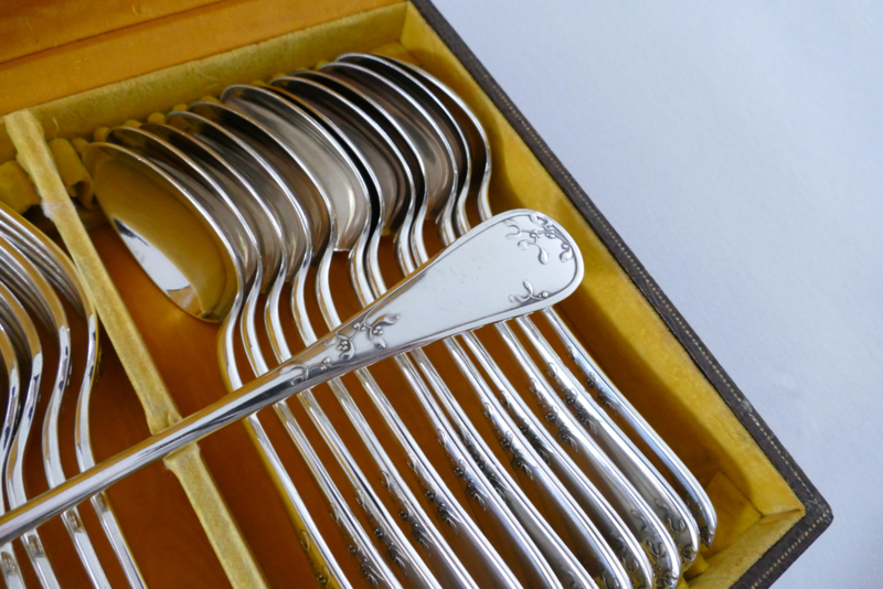 Orfevrerie Ercuis Silver Plated Art Nouveau Cutlery Canteen 25