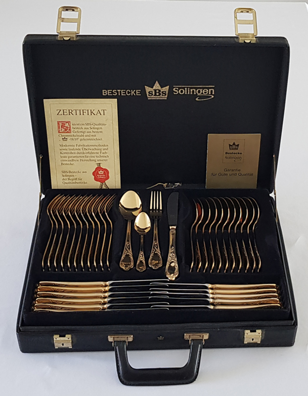 Depressie Detecteerbaar versieren SBS Solingen - 70-delig compleet bestek in Rococo/Louis XV stijl - 24  karaats goud verguld | VERKOCHT | L. Groenewoud