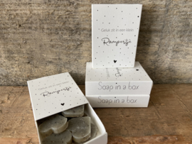 Soap in a box - Geluk zit in een klein rompertje