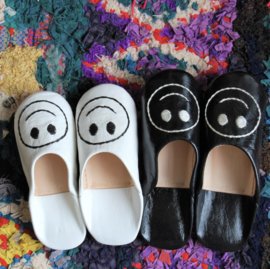 Smiley babouche Black x White