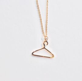 'Dress up' Ketting gouden kledinghanger Art: 0158