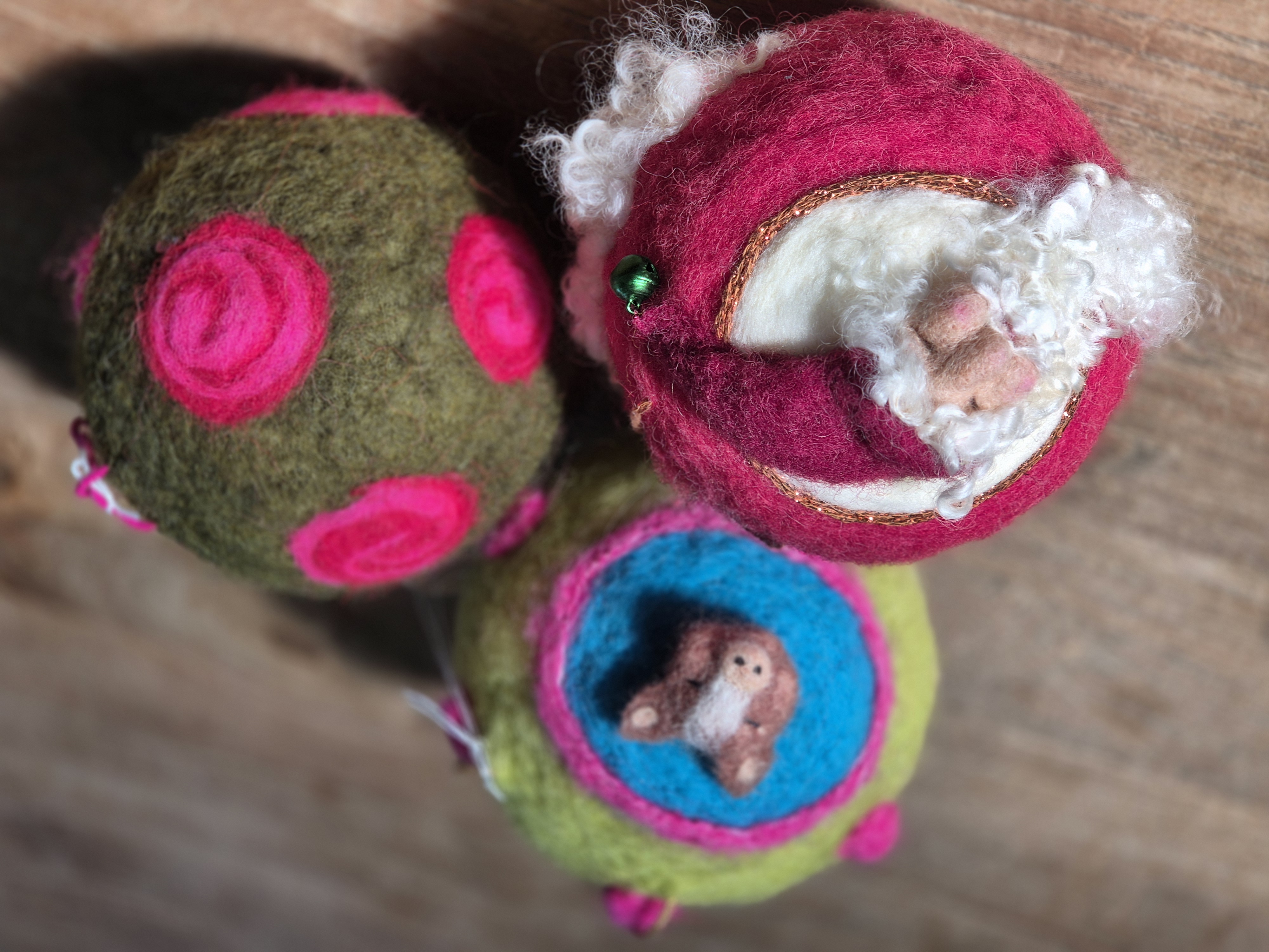 Woensdag 10 december - Kerstbal maken dmv naaldvilten