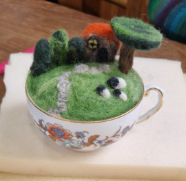 Landschapje in een kopje maken van wol,  zaterdag 24 mei
