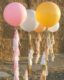 XL Ballon Met Tassels (met of zonder tekst)