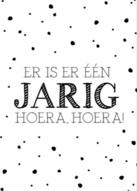 kaartje er is er een jarig