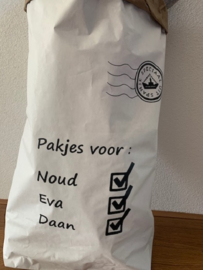 Paperbag Pakjes voor, gepersonaliseerd met poststempel