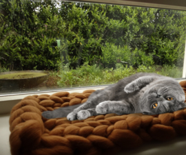 Kattendeken voor op de vensterbank van XXL merino lontwol